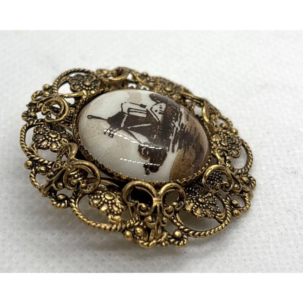 Vintage Gold Tone Filigree Metal‎ Brown Cream Windmill Delft Cabochon Pin Brooch